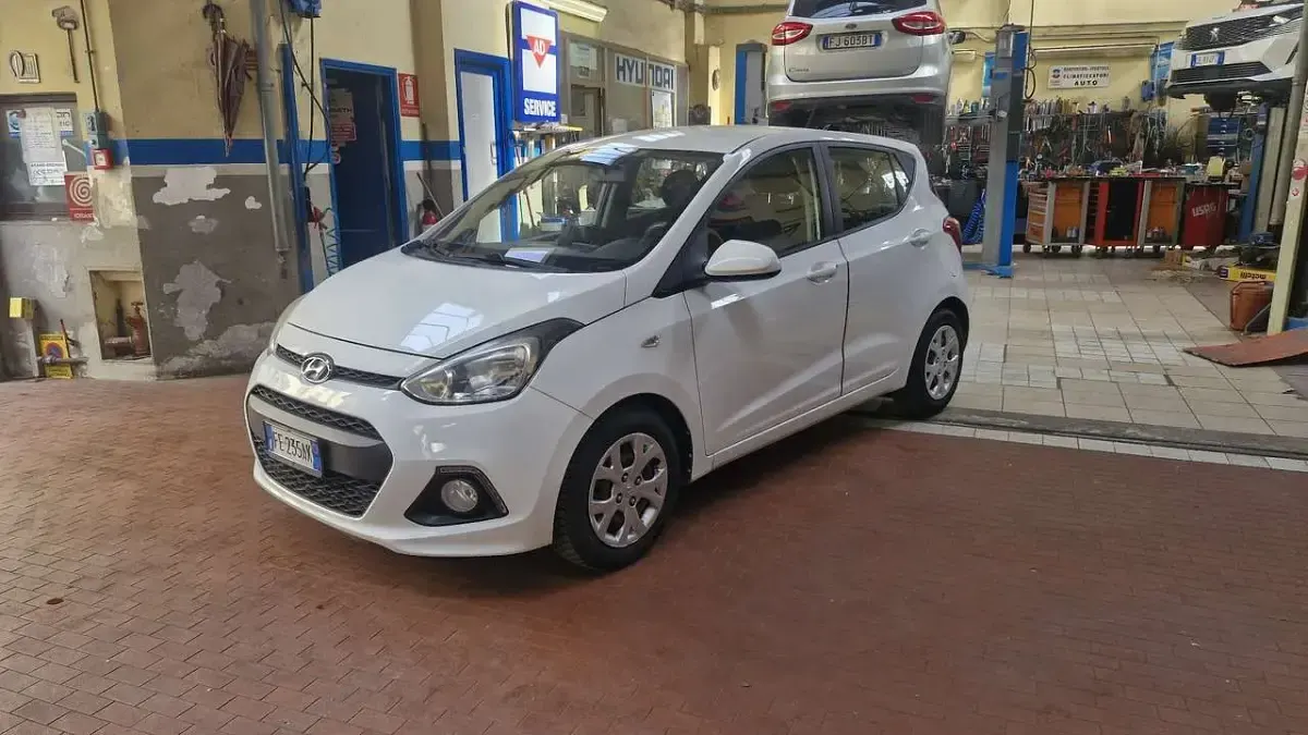 Usata Hyundai i10 Comfort 67 CV (49 kW) 2016 Other Utilitaria