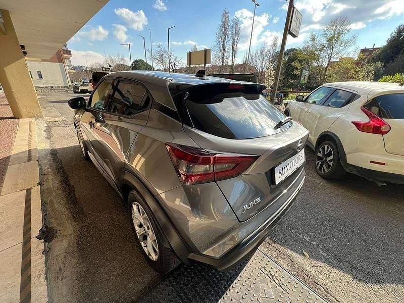 Usata Nissan Juke N-Connecta 114 CV (83 kW) 2022 Grigio SUV