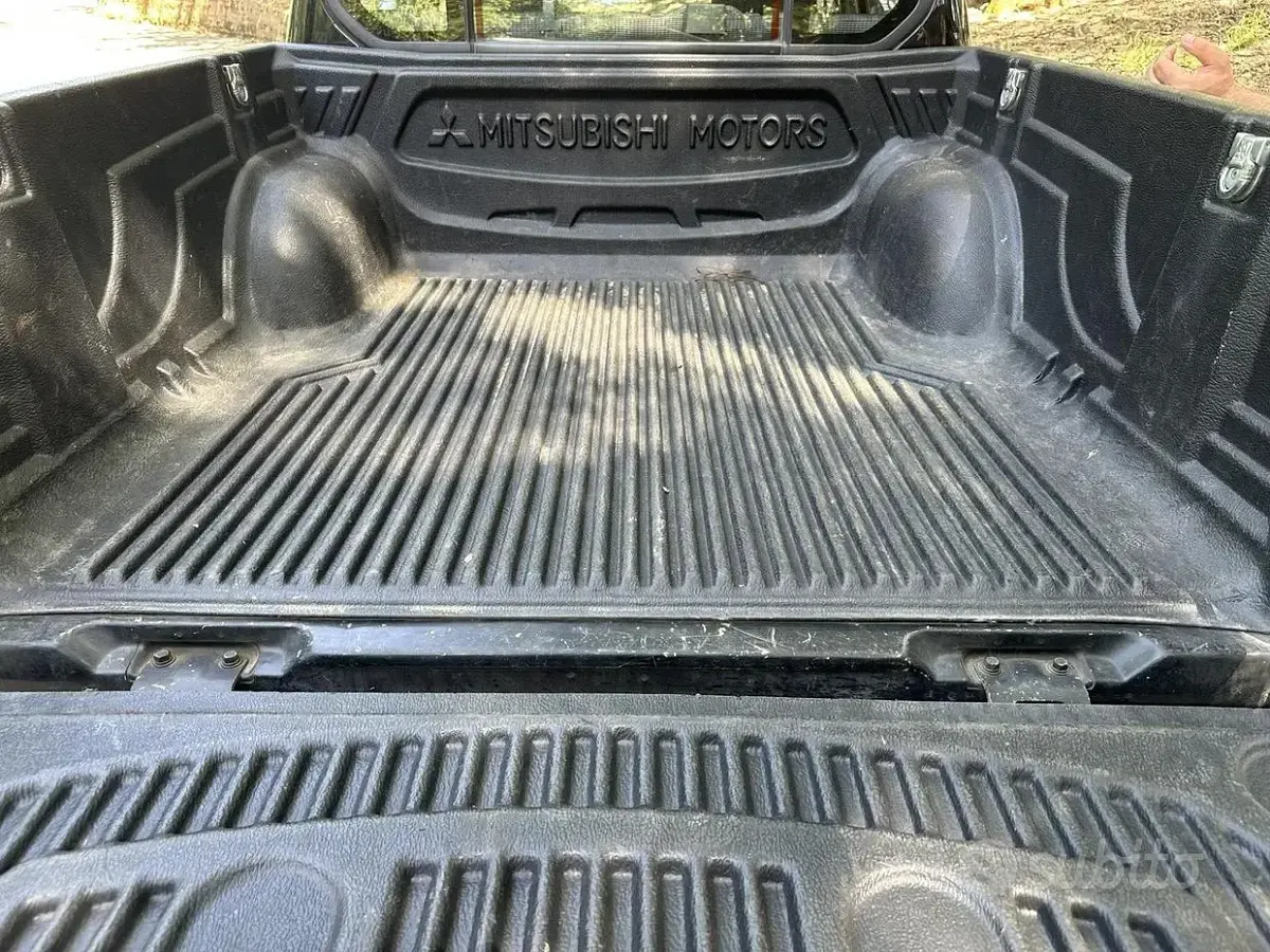 Usata Mitsubishi L200 Invite 136 CV (100 kW) 2008 Pick-up