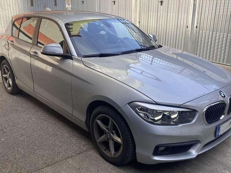 Usata BMW 118 Advantage 150 CV (110 kW) 2016 Argento Utilitaria