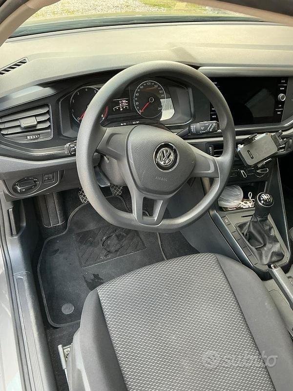 Usata VW Polo 65 CV (47 kW) 2019 Grigio Utilitaria