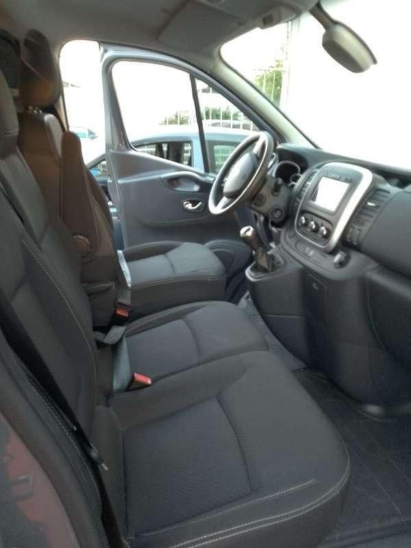 Usata Renault Trafic 200 CV (147 kW) 2022 Grigio Monovolume