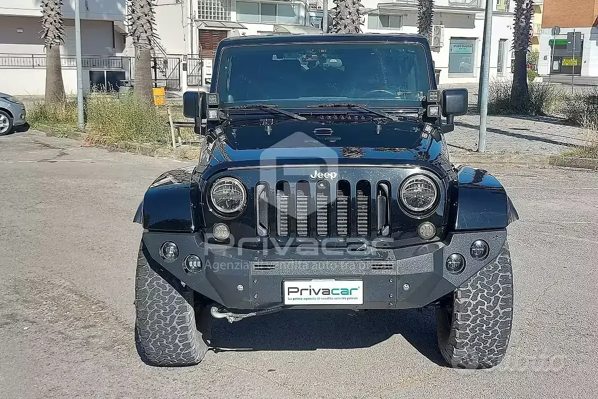 Usata Jeep Wrangler Sahara 200 CV (147 kW) 2012 Nero SUV