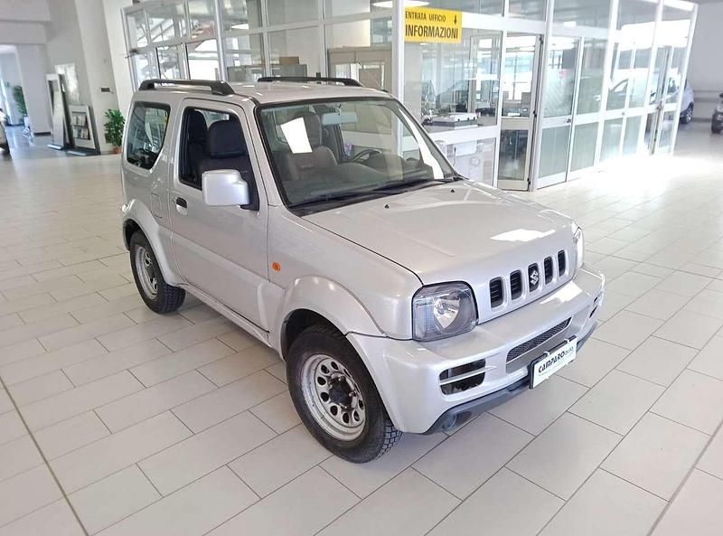 Usata Suzuki Jimny 86 CV (63 kW) 2011 Argento SUV