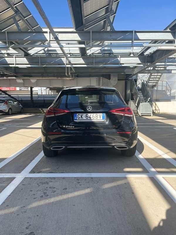 Usata Mercedes A250 160 CV (117 kW) 2021 Nero Berlina