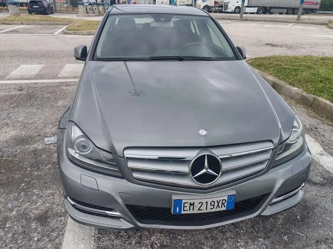 Usata Mercedes C220 Avantgarde 170 CV (125 kW) 2012 Berlina