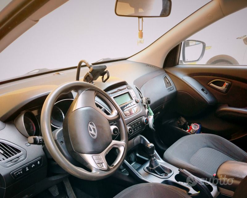 Bianco Usata 2010 Hyundai ix35 SUV | 6000 € (Ottimo prezzo) - Immagine 1/4