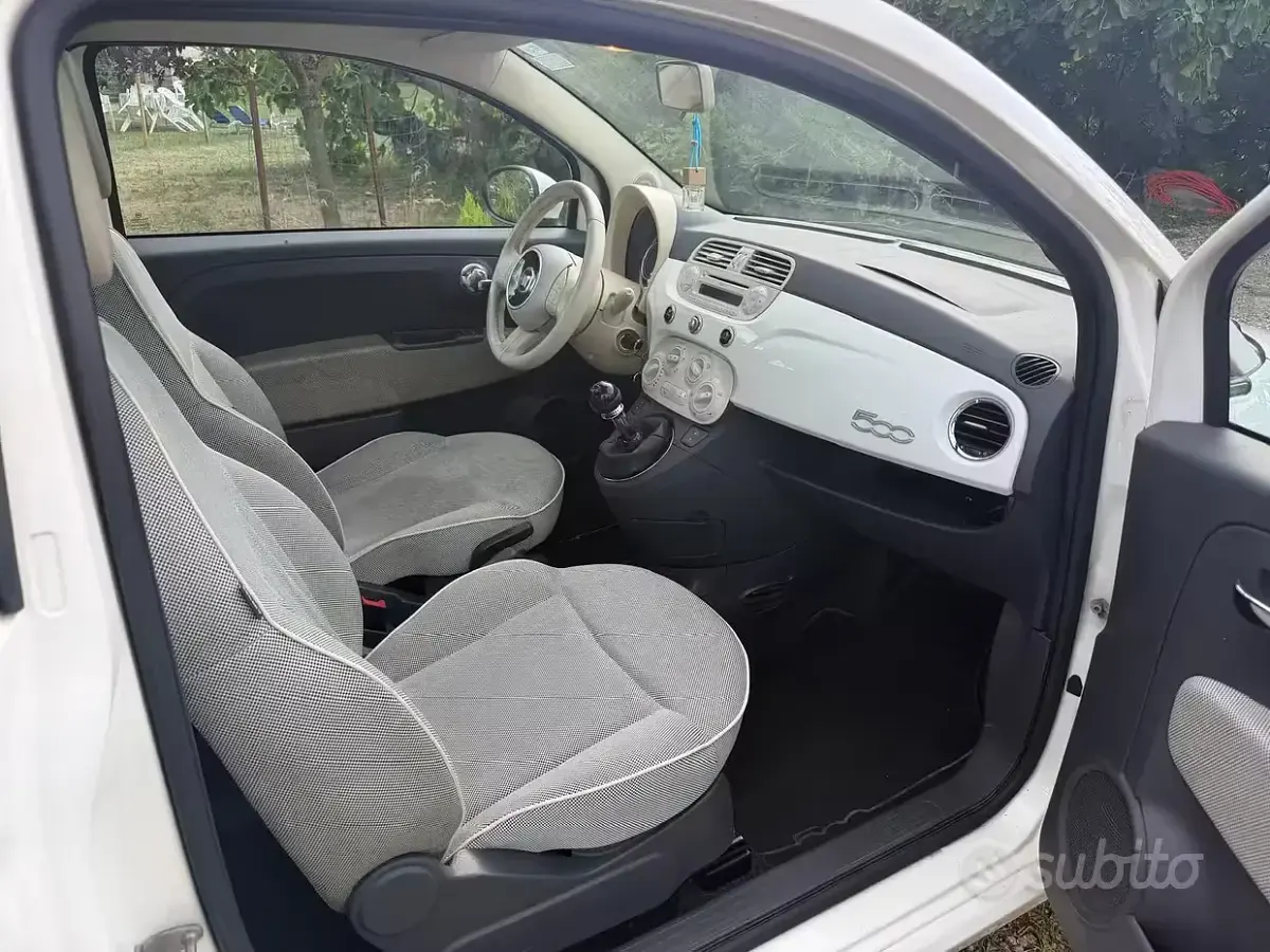 Usata Fiat 500 Lounge 69 CV (50 kW) 2011 Bianco Berlina