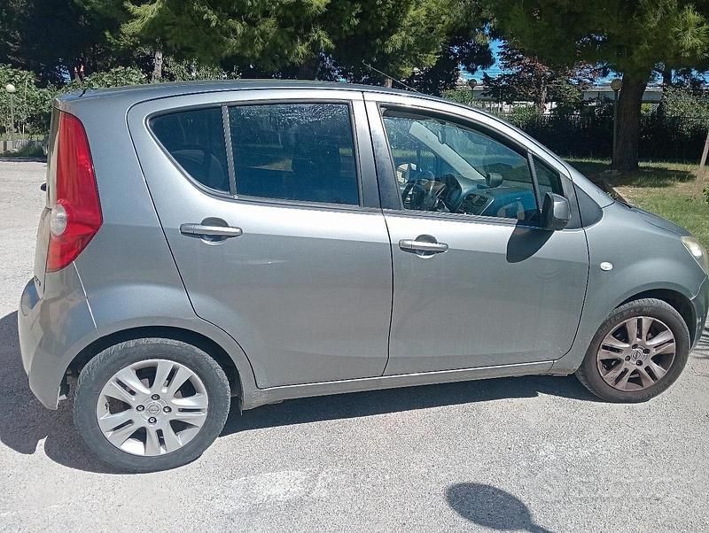 Usata Opel Agila 68 CV (50 kW) 2011 Grigio Utilitaria