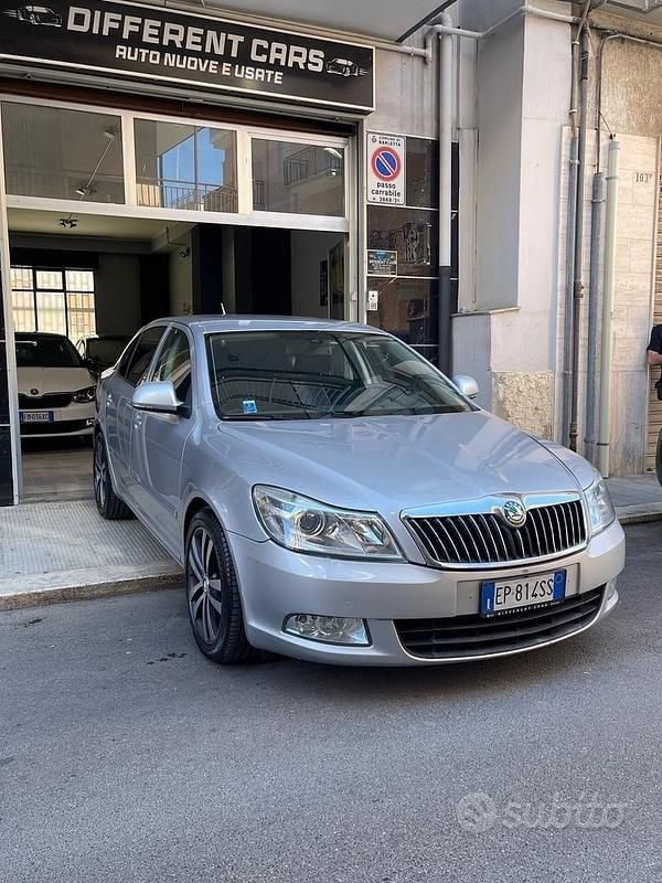 Usata Skoda Octavia Ambition 105 CV (77 kW) 2013 Grigio Berlina