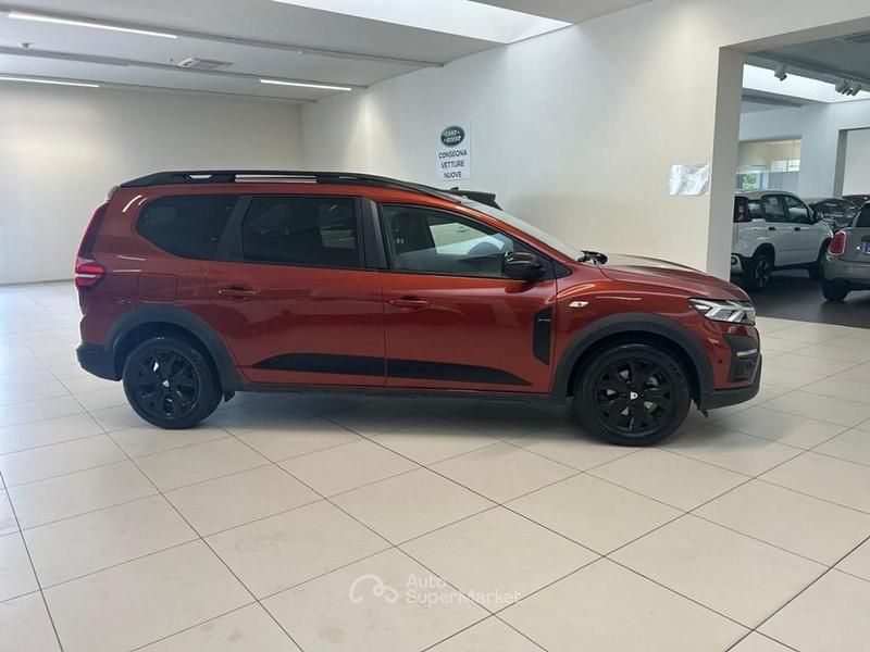 Usata Dacia Jogger Extreme 101 CV (74 kW) 2022 Rosso Monovolume