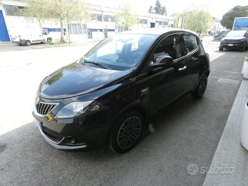 Usata Lancia Ypsilon S 69 CV (50 kW) 2021 Nero Utilitaria