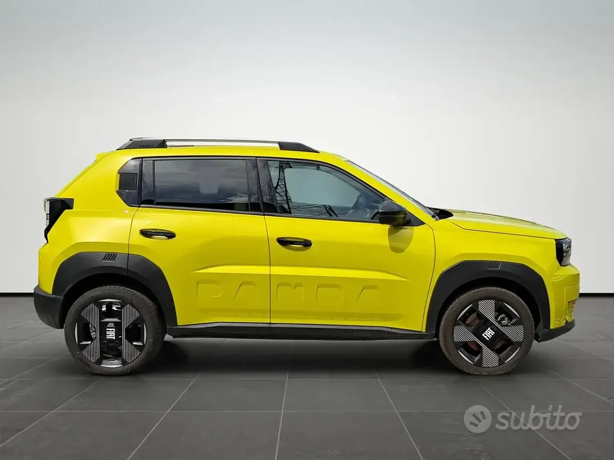 Usata Fiat Grande Panda La Prima 52 kW (72 CV) 2025 Giallo Utilitaria