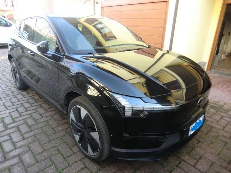 Nero Usata 2024 Volvo EX30 Performance SUV | 32.800 € (Ottimo prezzo) - Immagine 1/4