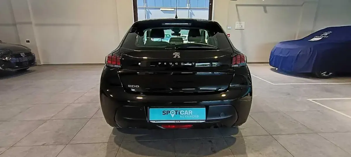 Usata Peugeot 208 Active 75 CV (55 kW) 2022 Nero Utilitaria