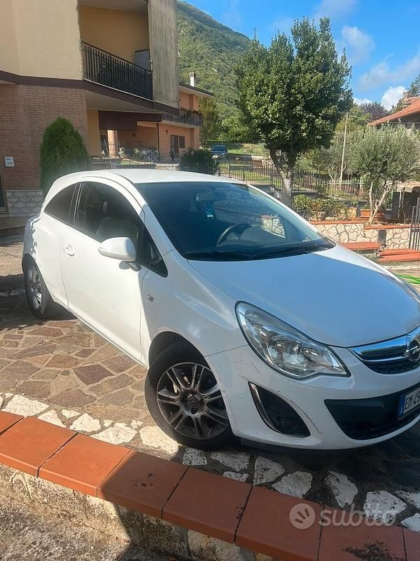 Usata Opel Corsa 2012 Bianco Utilitaria