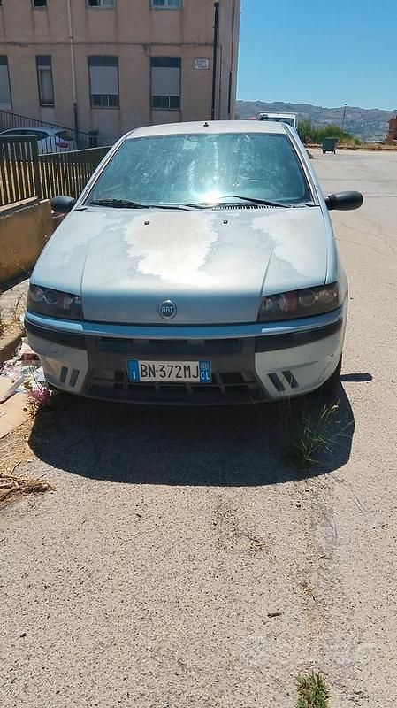 Usata 2002 Fiat Punto Due volumi | 500 € (Super prezzo) - Immagine 1/2