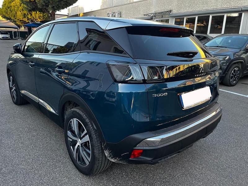 Usata Peugeot 3008 Allure 131 CV (96 kW) 2023 Blu SUV