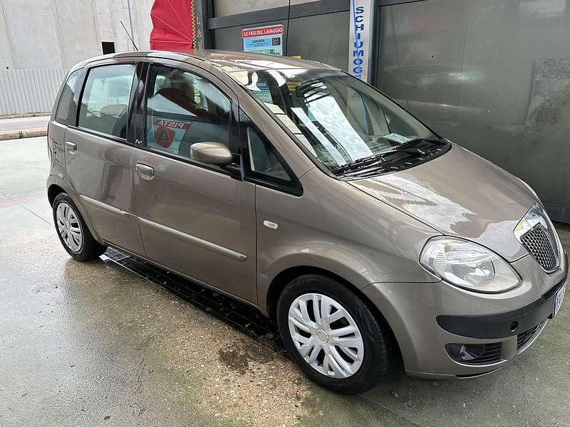 Usata Lancia Musa 90 CV (66 kW) 2007 Monovolume