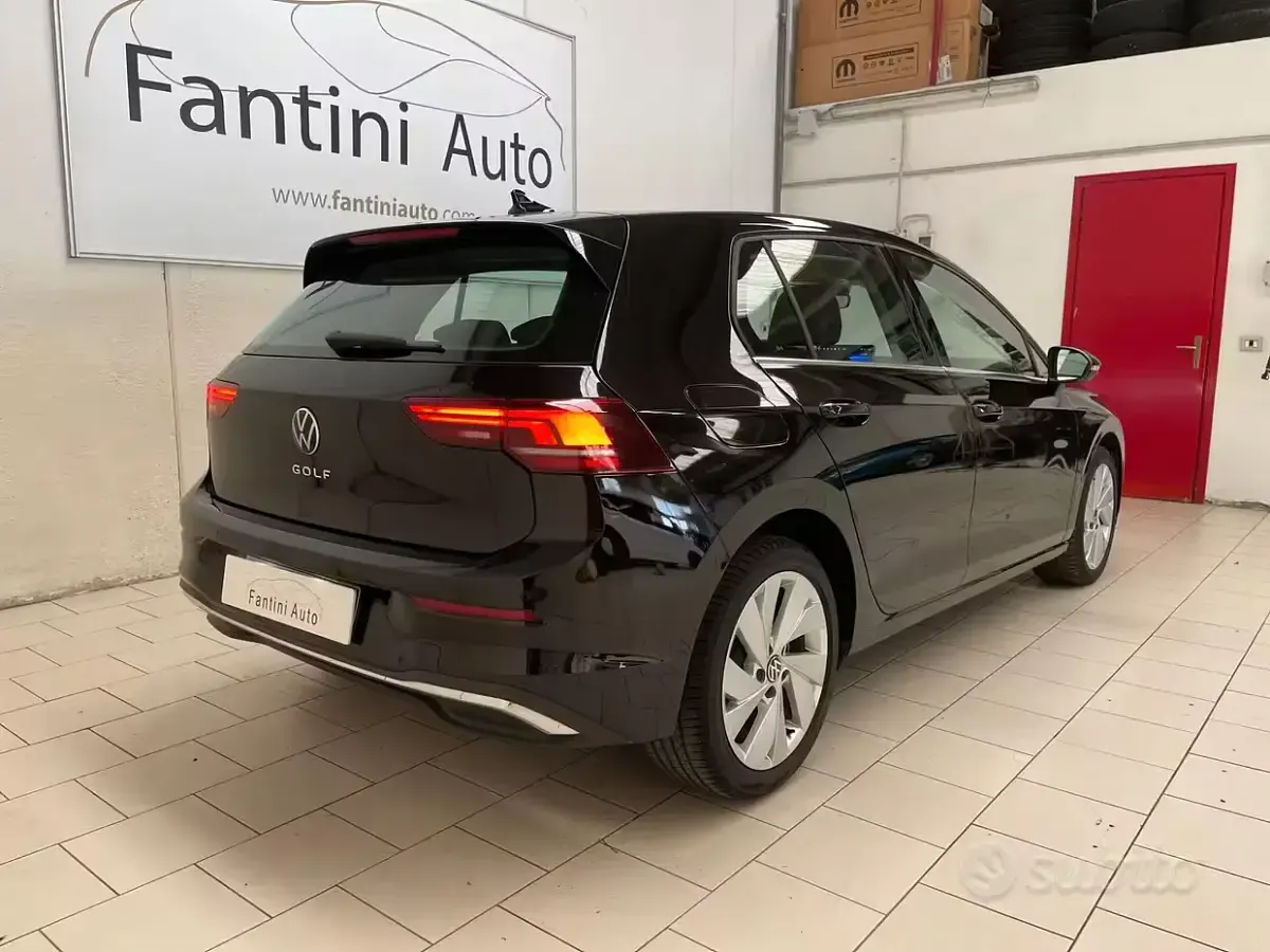 Usata VW Golf VIII Style 150 CV (110 kW) 2025 Nero Berlina