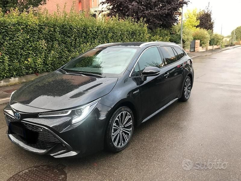 Usata Toyota Corolla 2019 Nero Station wagon