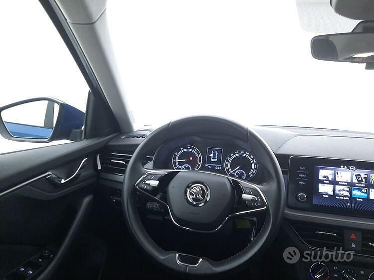 Usata Skoda Kamiq Ambition 95 CV (69 kW) 2022 Blu SUV
