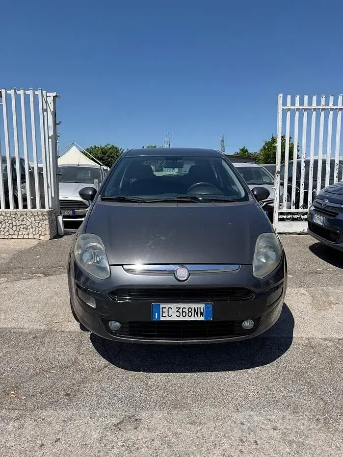 Usata Fiat Punto Evo Dynamic 70 CV (51 kW) 2011 Grigio Utilitaria