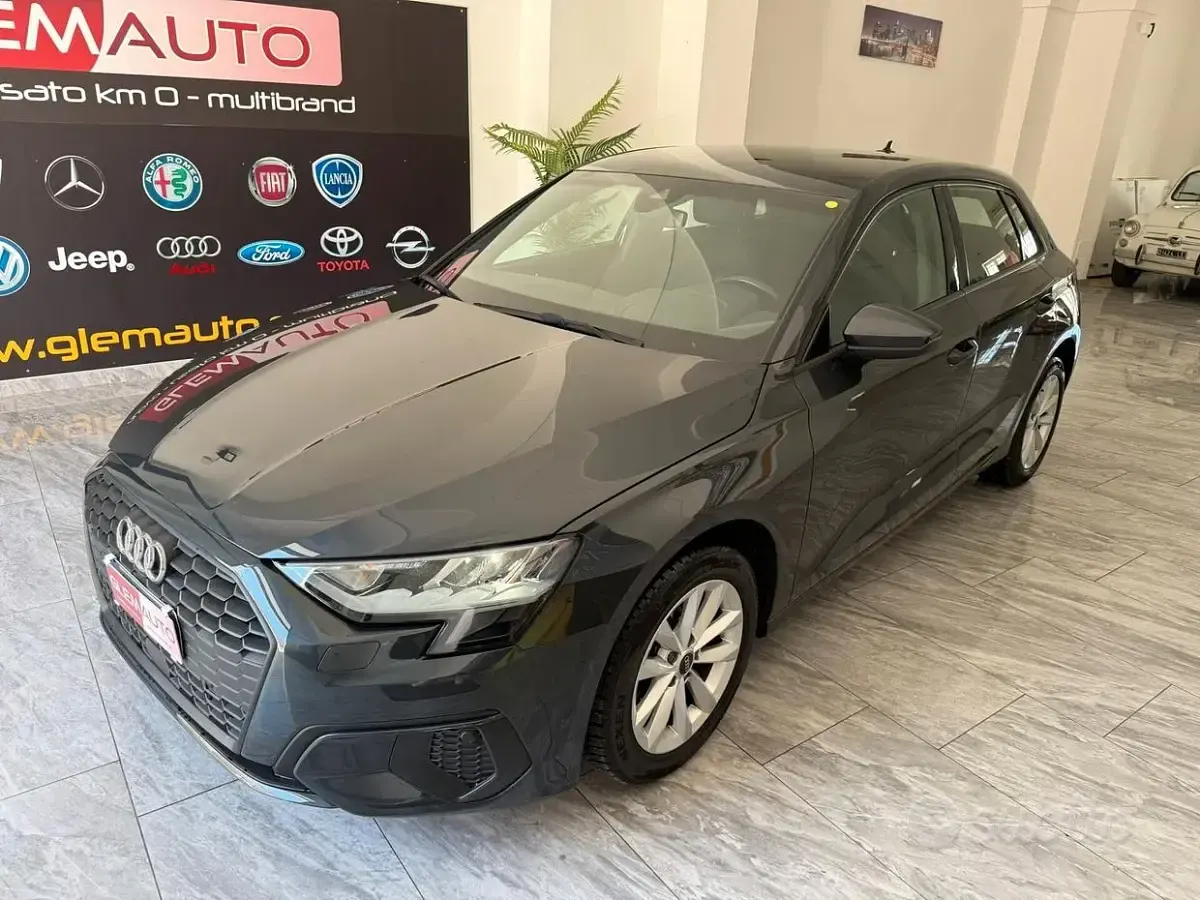 Usata Audi A3 Advanced 116 CV (85 kW) 2022 Grigio Berlina