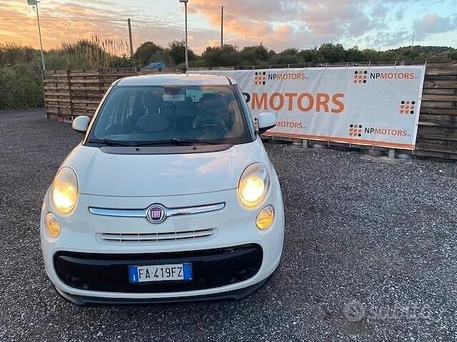 Usata Fiat 500L Business 105 CV (77 kW) 2015 Bianco Monovolume