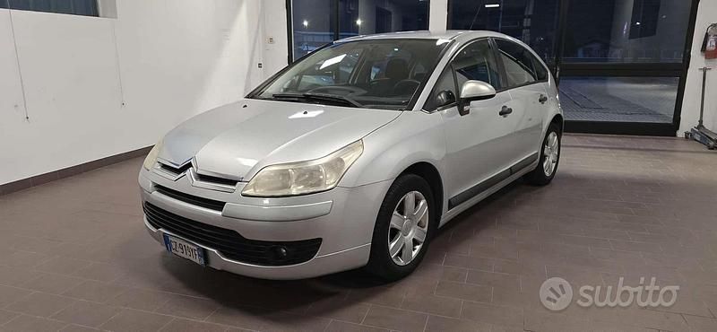Grigio Usata 2006 Citroën C4 Tre volumi | 3000 € (Buon prezzo) - Immagine 1/4