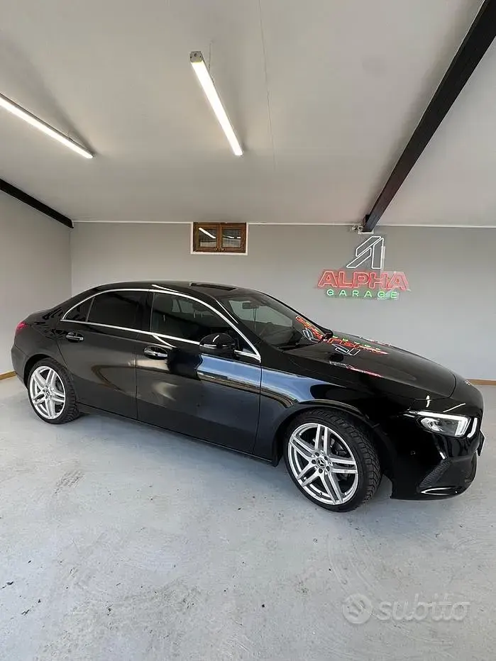 Usata Mercedes A200 163 CV (119 kW) 2019 Nero Berlina