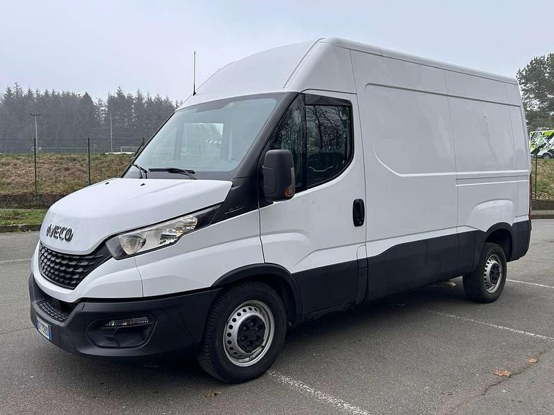 Usata Iveco Daily 116 CV (85 kW) 2020 Bianco Furgone