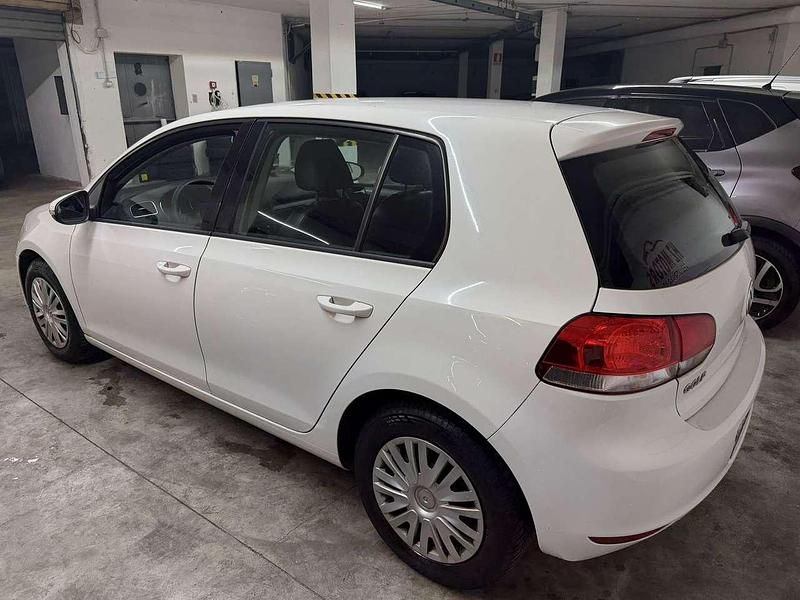 Usata VW Golf VI United 80 CV (58 kW) 2011 Bianco Utilitaria