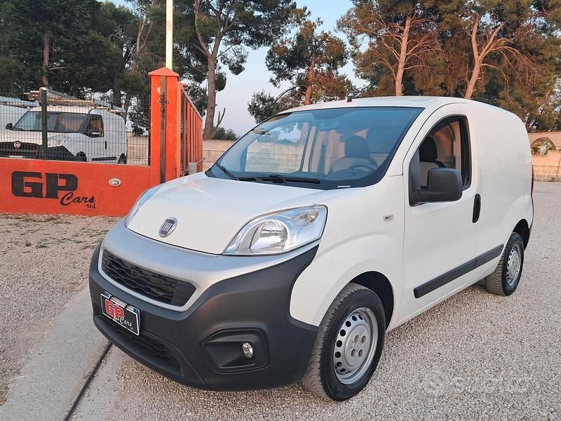 Usata Fiat Fiorino 80 CV (58 kW) 2018 Bianco Monovolume