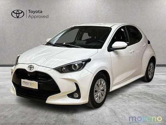 Usata Toyota Yaris Active 111 CV (81 kW) 2023 Bianco Utilitaria