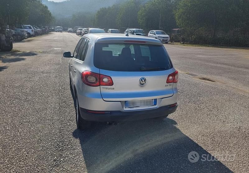 Usata VW Tiguan 140 CV (102 kW) 2009 Grigio SUV