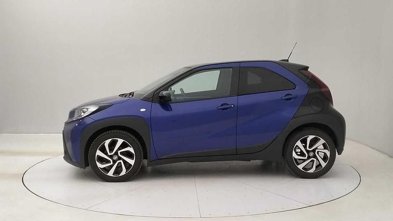 Usata Toyota Aygo Trend 72 CV (52 kW) 2023 Blu Utilitaria