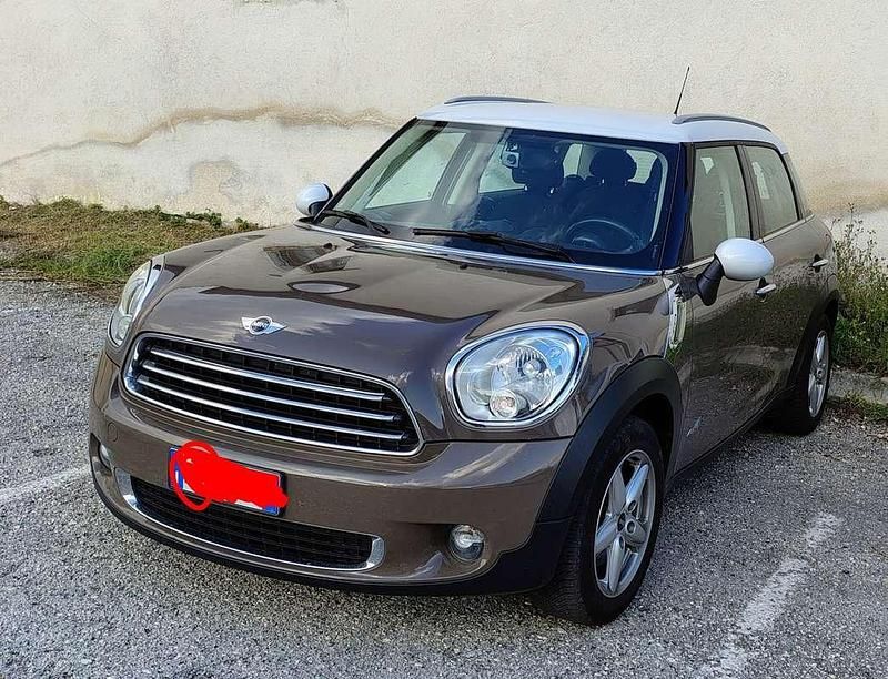 Usata Mini Cooper D Countryman 111 CV (81 kW) 2013 Marrone SUV