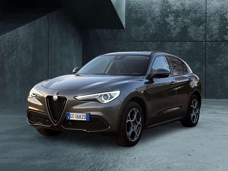 Usata Alfa Romeo Stelvio Sprint 201 CV (147 kW) 2021 Grigio SUV