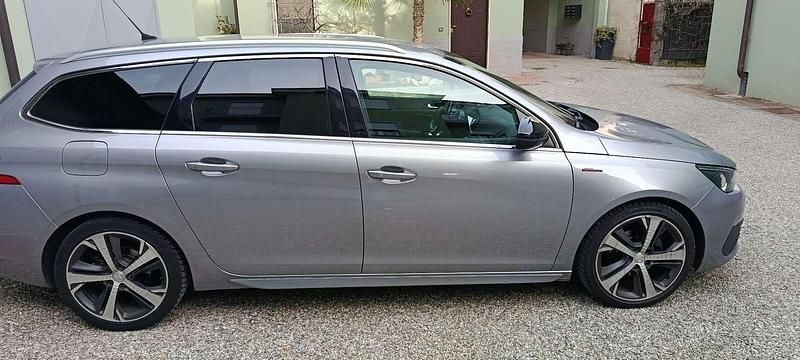 Usata Peugeot 308 SW GT-line 120 CV (88 kW) 2018 Station wagon