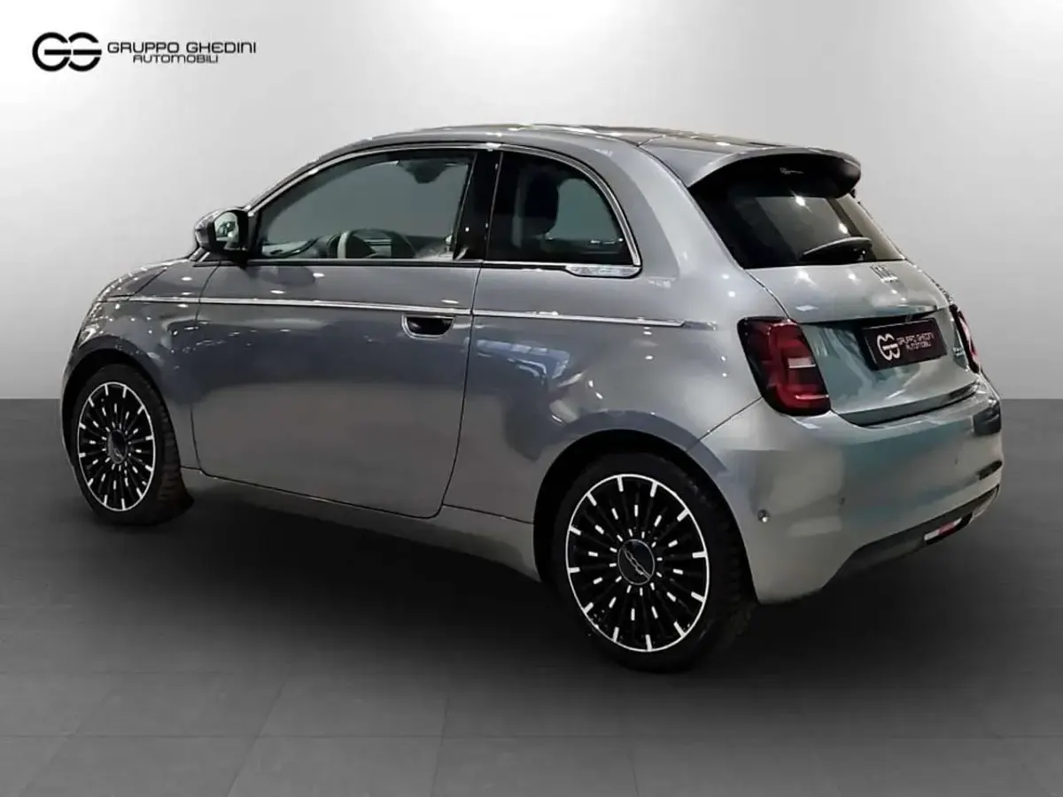 Usata Fiat 500e La Prima 42 kW (58 CV) 2022 Grigio Berlina