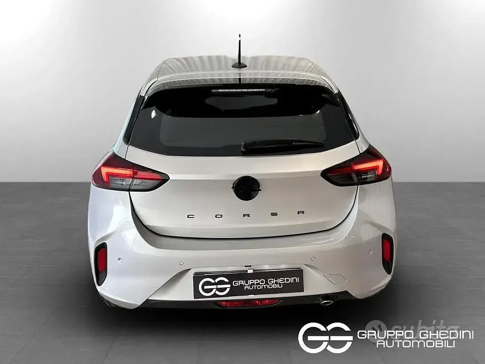 Usata Opel Corsa S 101 CV (74 kW) 2025 Kaolin white Utilitaria