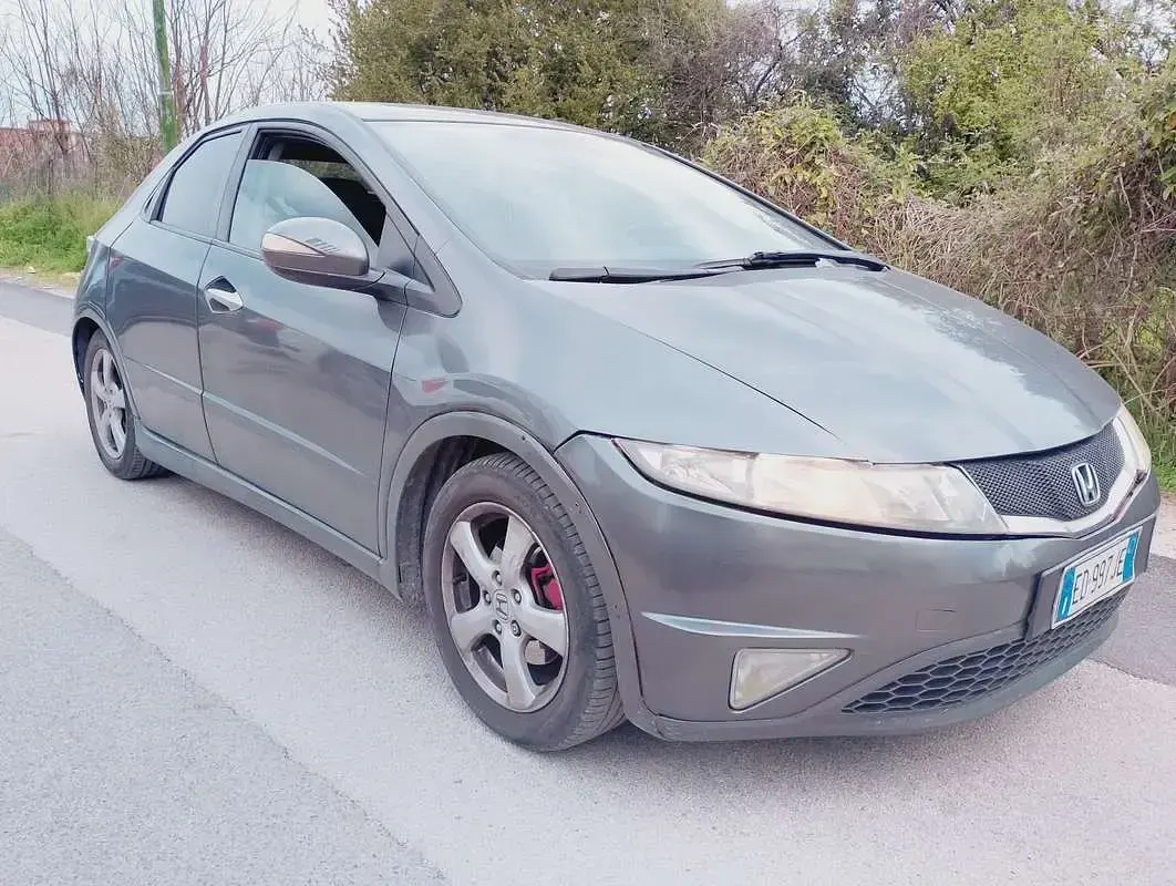 Usata Honda Civic Elegance 99 CV (72 kW) 2010 Berlina