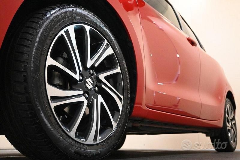 Gebraucht Suzuki Swift 83 PS (61 kW) 2022 Rot Kleinwagen