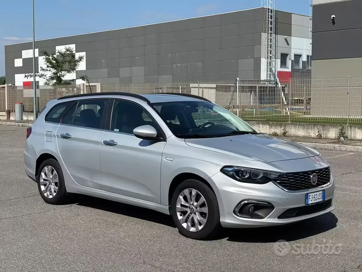 Usata Fiat Tipo Business 120 CV (88 kW) 2017 Grigio Station wagon
