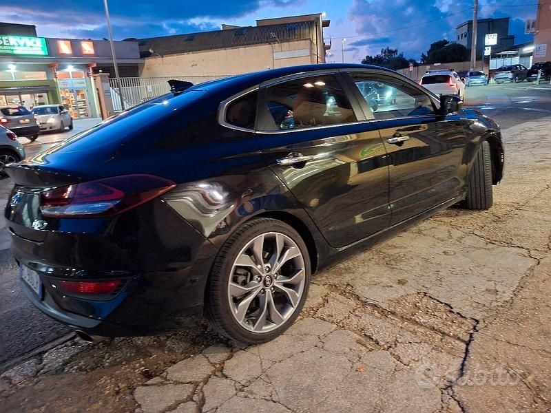 Usata Hyundai i30 Style 140 CV (102 kW) 2018 Nero Berlina
