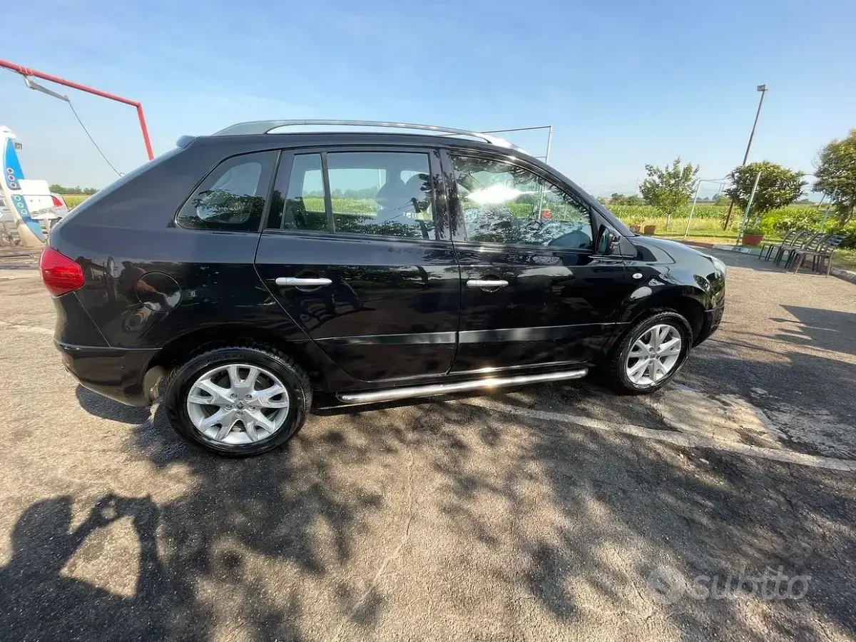 Usata Renault Koleos 150 CV (110 kW) 2009 Nero SUV