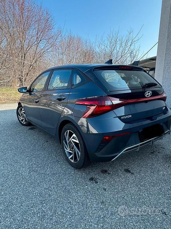 Usata Hyundai i20 79 CV (58 kW) 2024 Grigio Utilitaria