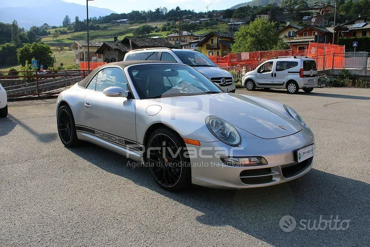 Usata Porsche 911 Carrera Cabriolet 325 CV (239 kW) 2005 Grigio Cabrio