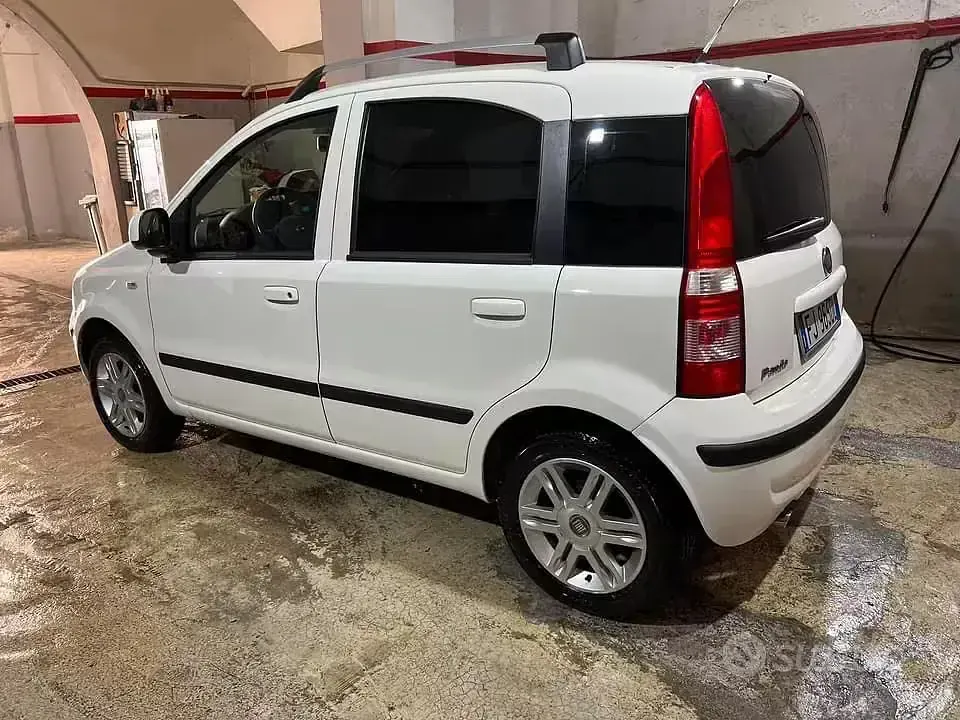 Usata Fiat Panda 69 CV (50 kW) 2011 Bianco Utilitaria